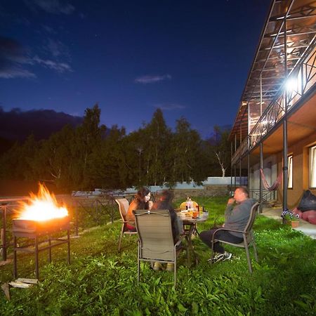 Hotel Elegant Kazbegi Kültér fotó