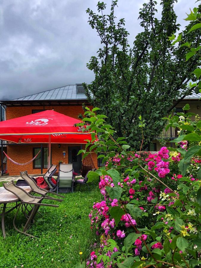 Hotel Elegant Kazbegi Kültér fotó