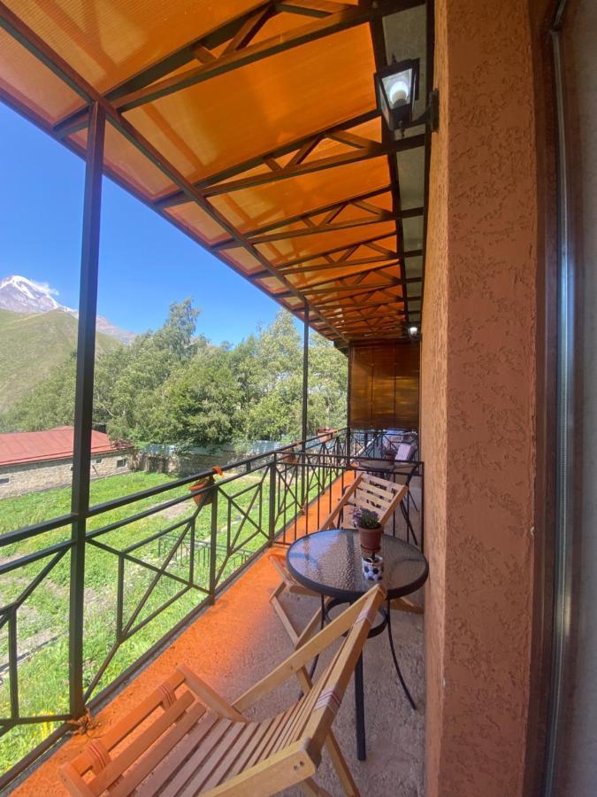 Hotel Elegant Kazbegi Kültér fotó