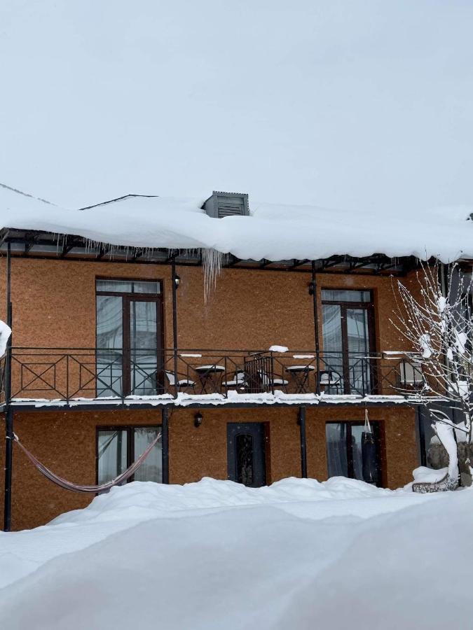 Hotel Elegant Kazbegi Kültér fotó