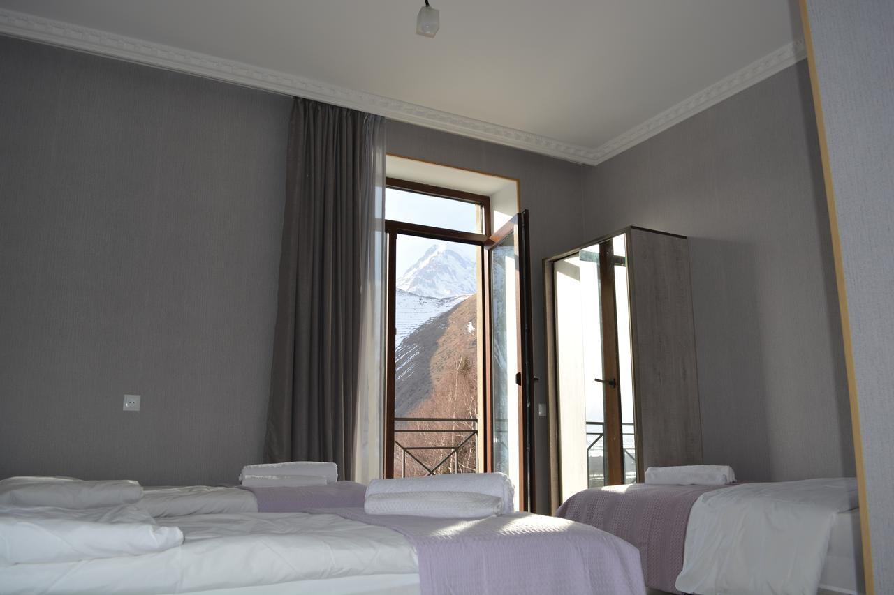 Hotel Elegant Kazbegi Kültér fotó